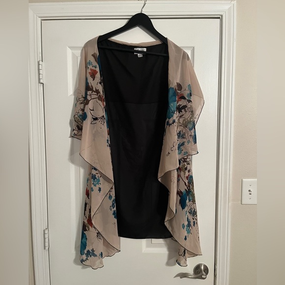 🐠Arianna by Howard’s Women Shawl/Poncho/Wrap. One Size. - Picture 1 of 3